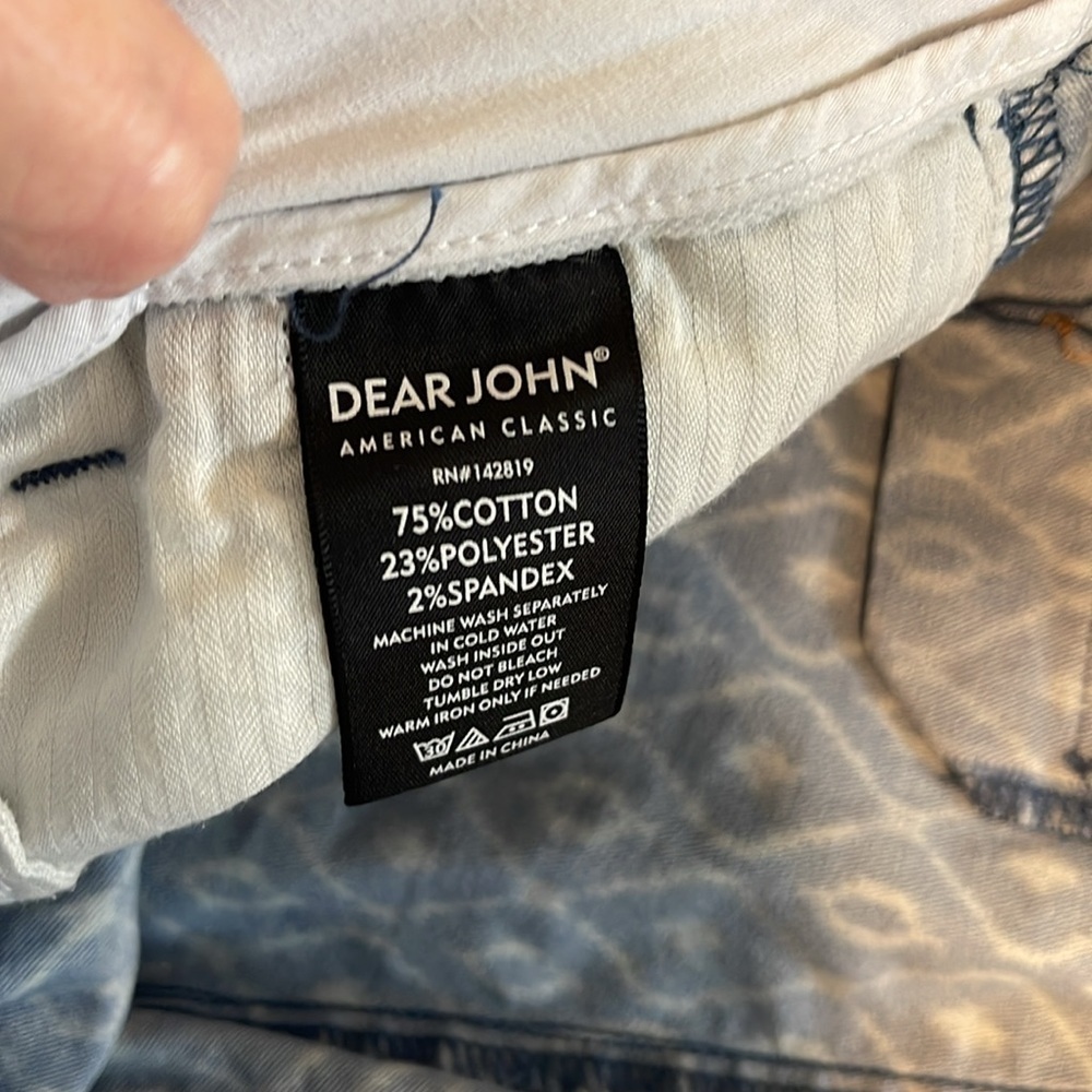 Dear John Blue and White Diamond Print cotton blend cuffed Shorts 31 - Picture 4 of 8